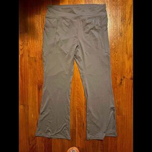 GRAY FLARE LEGGINGS SIZE 2X